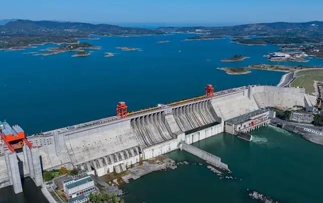 水利投资连续四年破万亿！“数字孪生”为万亿市场注入智慧灵魂（附：十四五时期全国水利投资额趋势图）